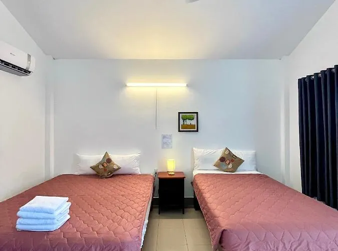 Catsen & Pool Hotel *