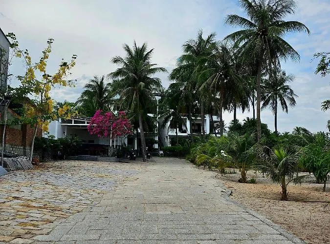Catsen & Pool Phan Thiet